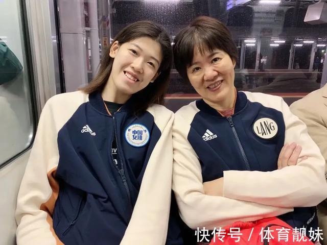 李盈莹|李盈莹迎来1个不好的消息:蔡斌接任郎平,当中国女排的主教练!