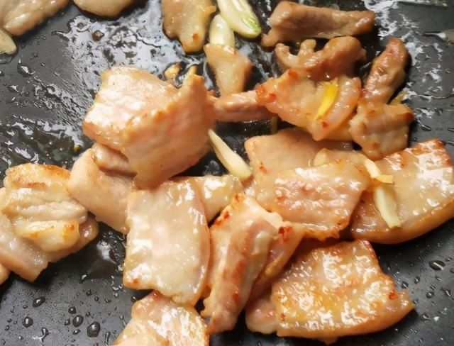 开胃|酸菜炖肉直接下锅？难怪又苦又难吃，教你正确做法，鲜香更开胃