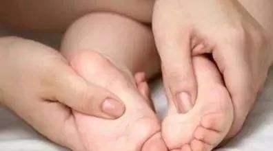 宝宝|宝宝湿疹影响孩子睡眠，这些方法，让孩子湿疹期间也能有好睡眠