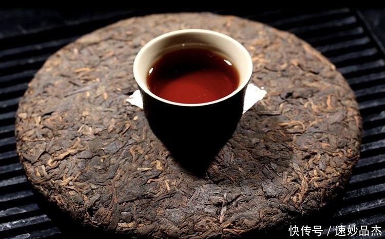红茶|怎样判断茶叶过没过期?绿茶、红茶、白茶、黑茶请留心这些味道!