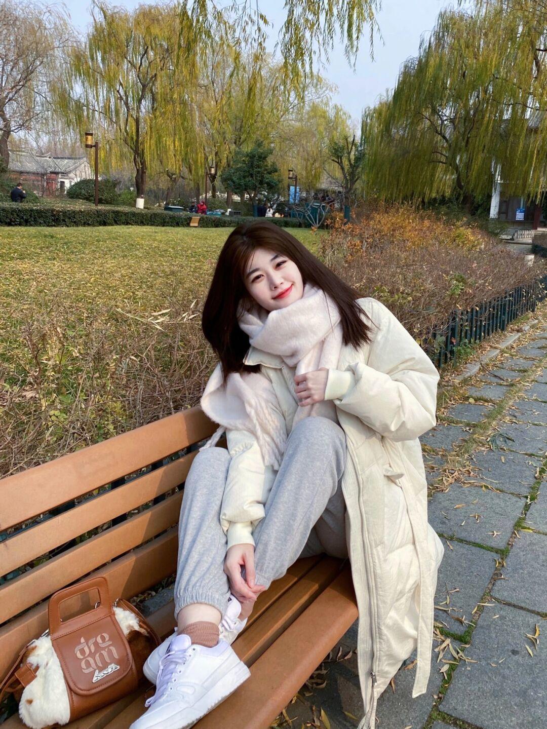 质地 这才是冬季最实用的羽绒服穿搭,集保暖与时尚于一身,谁穿都好看