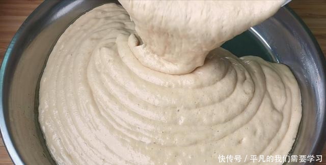 比蛋糕好吃的红糖马拉糕,原来做法这么简单,松软有嚼劲,太解馋