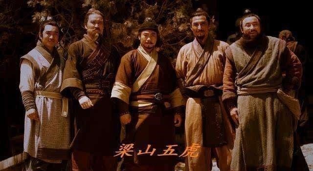 杨端@梁山神箭手花荣,三次高调炫技,但遇到高手神箭也会失灵!