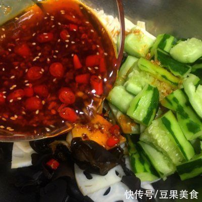 木耳|告诉你3个诀窍，在家也能做出轻盐腐竹木耳拌黄瓜