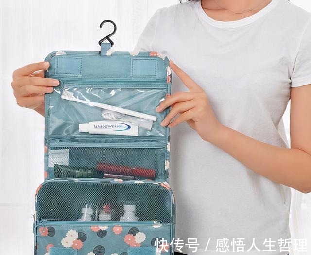 洗漱包 建议大伙出门旅游别再大小包了，现在流行这样做，轻松又高级！