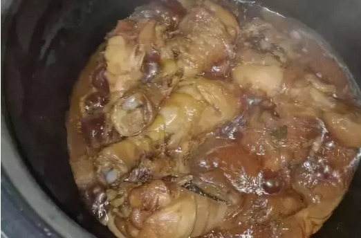 鸡腿的新做法,不用一滴油,不用一滴水,简单又美味