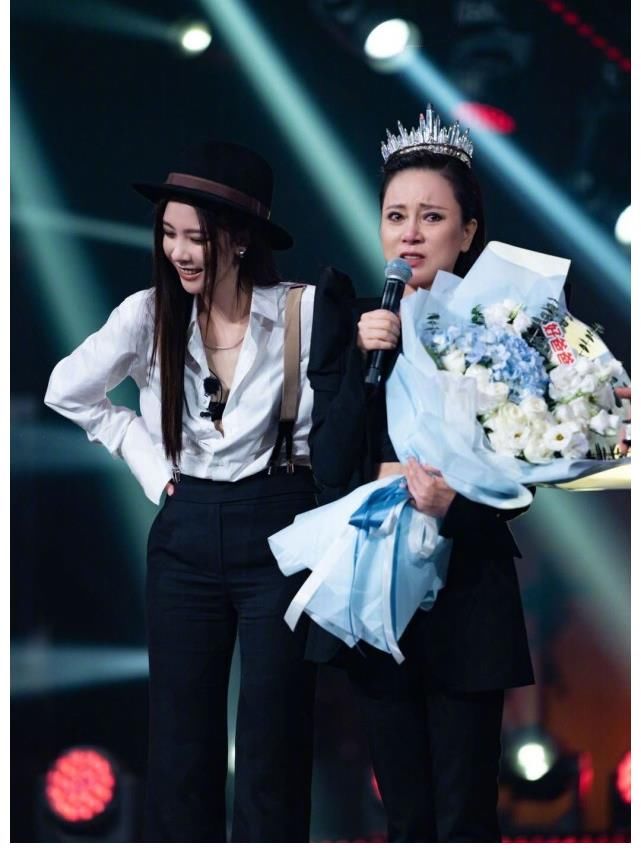 宋妍霏|《媽媽你真好看》收官團舞，為何C位是宋妍霏母女？節目組有講究