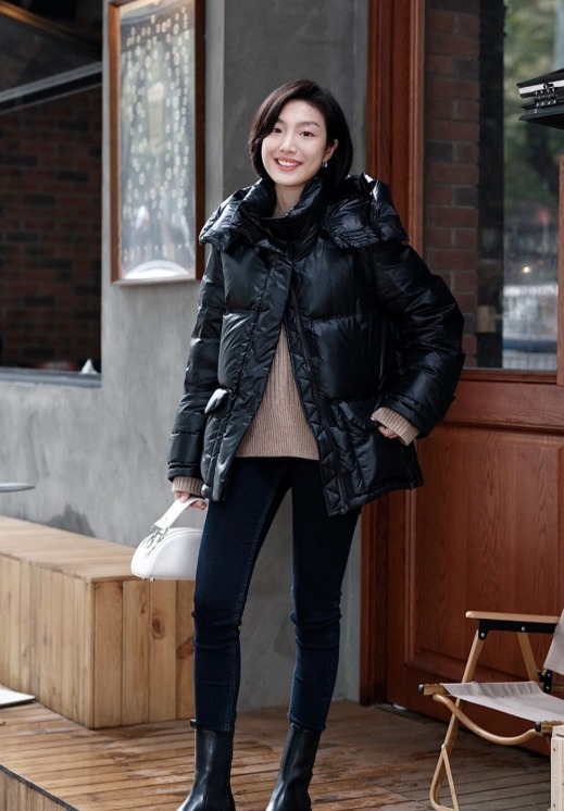 短款|会“打扮”的女人,秋冬穿衣都离这3套羽绒服,保暖不说还时髦