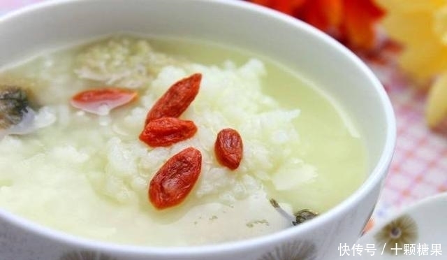 菊花粥|肝火过旺?它是天然肝脏“消防员”,泡水加一点,肝病不来扰!