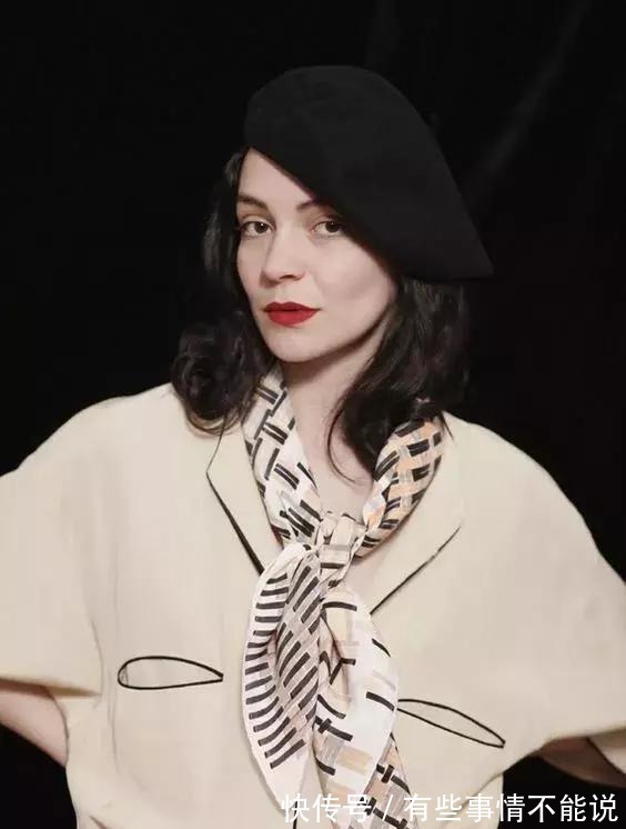 颜色 上了年纪的女人,要懂得丝巾的“三要三不要”,会美得更优雅得体!