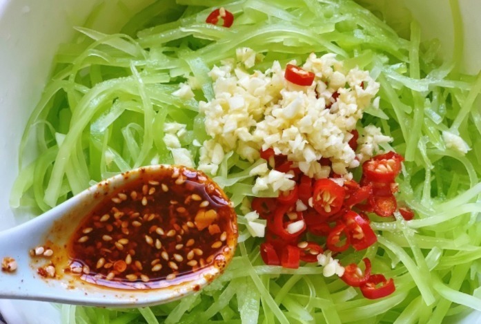 这菜被称为“千金菜”，以前很珍贵，如今5毛钱1斤，便宜又好吃！