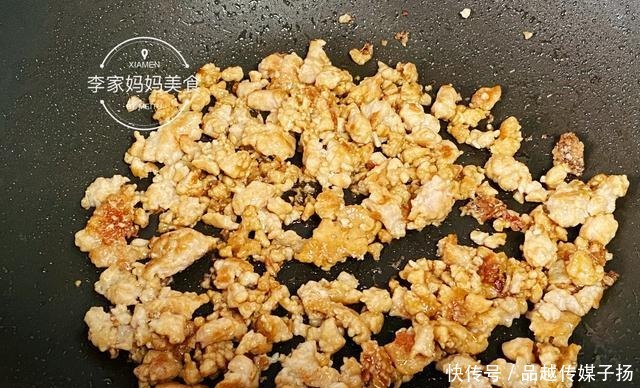 天冷多吃炖菜，用1荤2素3种食材炖一锅，合理搭配营养翻倍