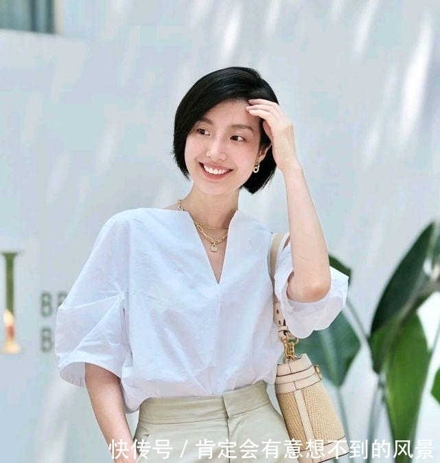 时尚博主|女生的服装穿搭要讲究,极简的穿搭风格更有时尚感,精致又高级