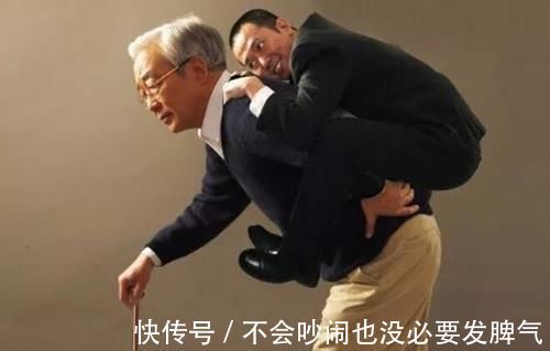 马桶|孩子前途被毁,竟因父母“多管闲事”,你还这样“照顾”孩子吗?