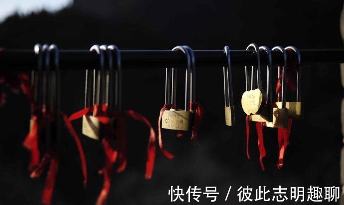 香囊&中国古代的五种定情信物,没有玫瑰花和巧克力照样浪漫!