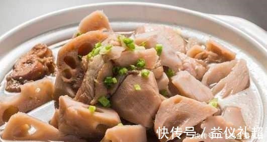 肋排|炖莲藕汤时，为啥炖不烂还发黑大厨给你支两招，莲藕鲜香又软烂