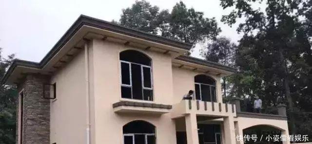 地基|赚钱了,要回家盖一栋这样的别墅,带开放式车库,让邻里都来羡慕