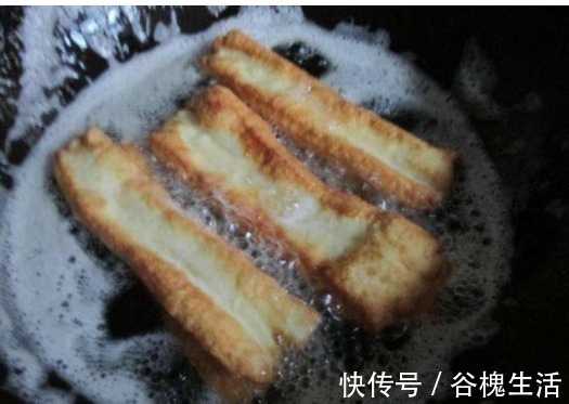 学会这样炸油条，你就可以开店了，外酥里嫩，太好吃