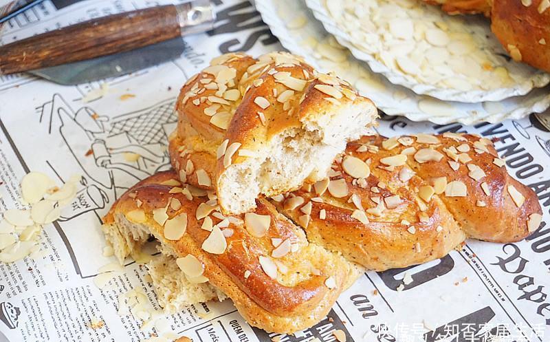 面包店排名前3的红茶奶酥欧包,自己在家做特简单,1盘4个实惠