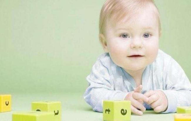 宝宝“高智商”的4个信号,中两个,宝宝的智商差不了!