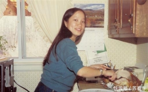 双胞胎|双胞胎遭抛弃,一个在美国长大,一个在中国长大,20年后差距拉开