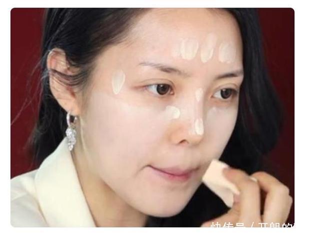 为啥粉底液刚上脸很白,下午的脸会发黄暗沉很多人都错了这一步