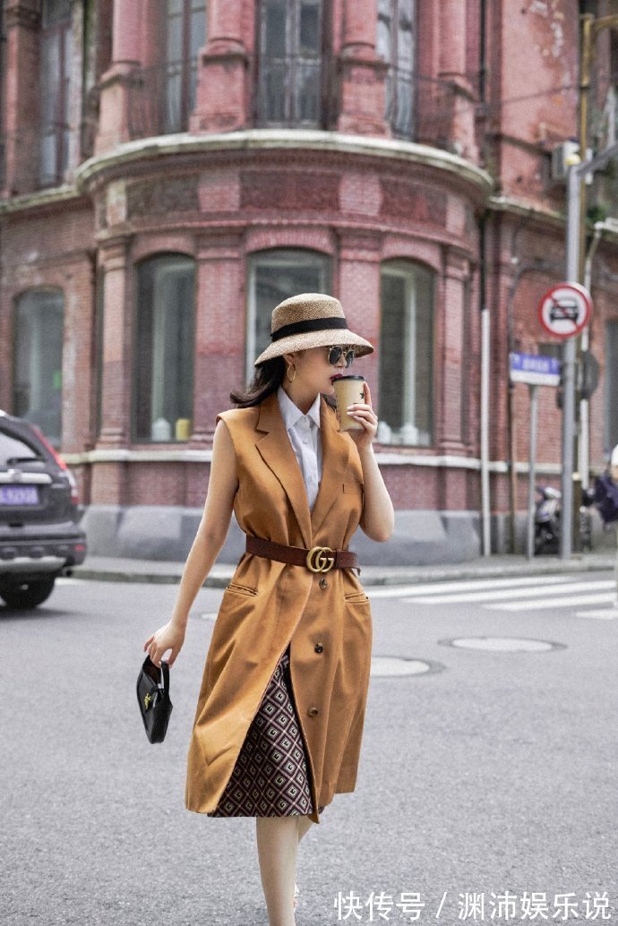 衬衫 母女穿搭又来啦!黑色套西装搭配经典迷人,母女秒变姐妹花