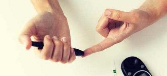 73岁糖尿病只用一个简单办法,至今让血糖稳定,无任何并发症