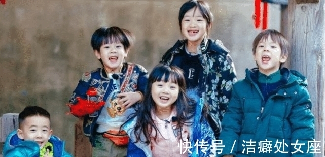 m《爸哪5》4年变化:NeiNei姐弟身高惊人,嗯哼变硬汉,小泡芙变样