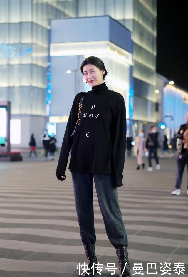  白鞋|小白鞋失宠了，今年冬天流行这双鞋子，显高不累脚，很适合小个子