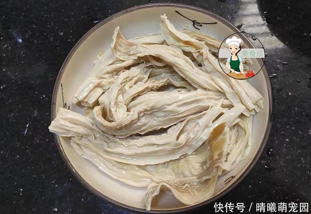 上桌|此菜蒸一蒸,8分钟上桌,又香又下饭,营养好吃不上火,家人爱吃