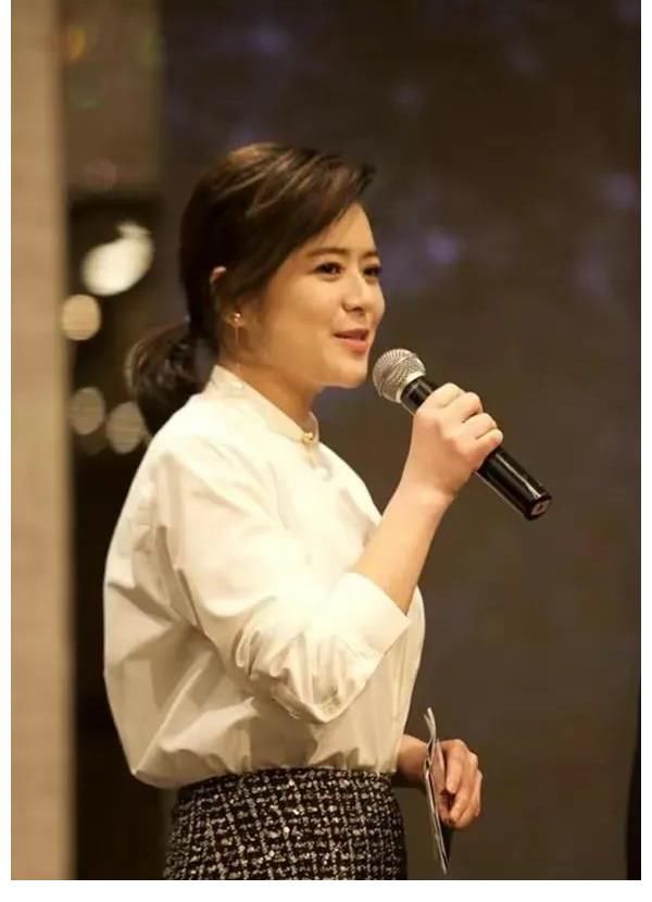 主持人|东方卫视美女主持人：陈辰