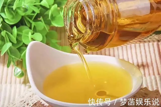 花生油|花生油、菜籽油、豆油，哪种更健康？建议：这“2种”油尽量少吃