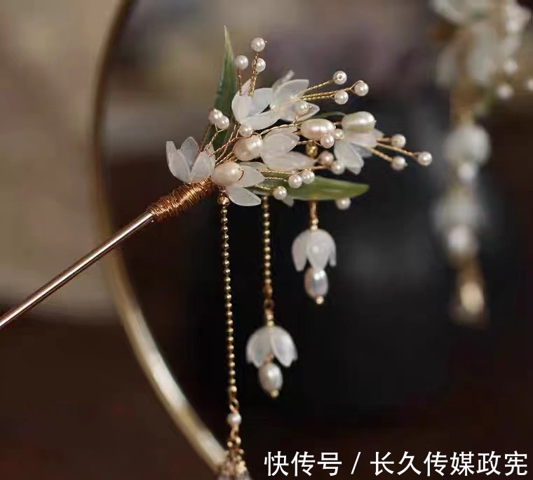 铃兰花|绣幕芙蓉一笑开,两鬓簪花头上戴,汉服搭配怎么能缺少发饰?