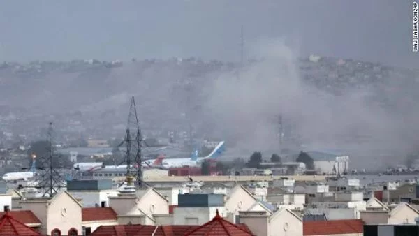 喀布尔机场两次爆炸共造成至少73人死亡