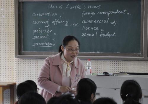 交学费|国内最幸福的三类大学生，上学不用交学费还有补贴，前途不可限量