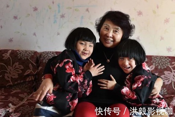 开销|60岁老太不顾众人反对,冒死生下双胞女儿,如今过得咋样了