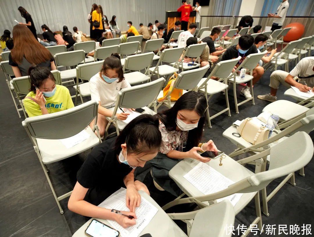 郭新洋|“电波”外援都长啥样？