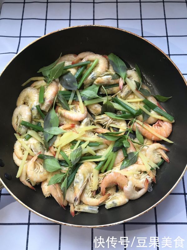 养生|九层塔盐焗虾舌尖上的养生美食