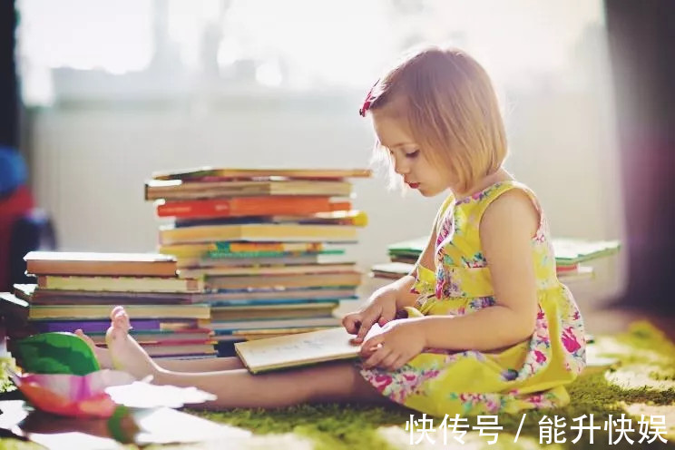 白岩松|白岩松培养出学霸儿子,他的育儿观走红让孩子吃3种苦,别心软