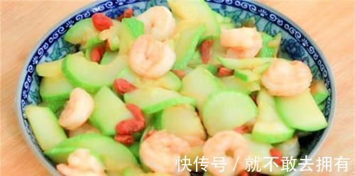 补充营养|女性想要身体好，不妨多吃3种食物，补充营养，增强体质