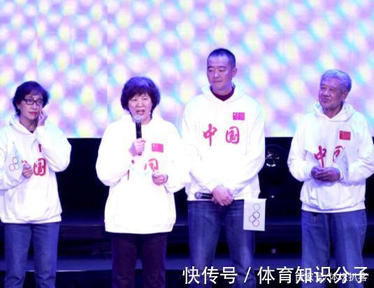 张常宁|离任中国女排后,郎平在美国享受生活!烫头发做西餐,越活越年轻
