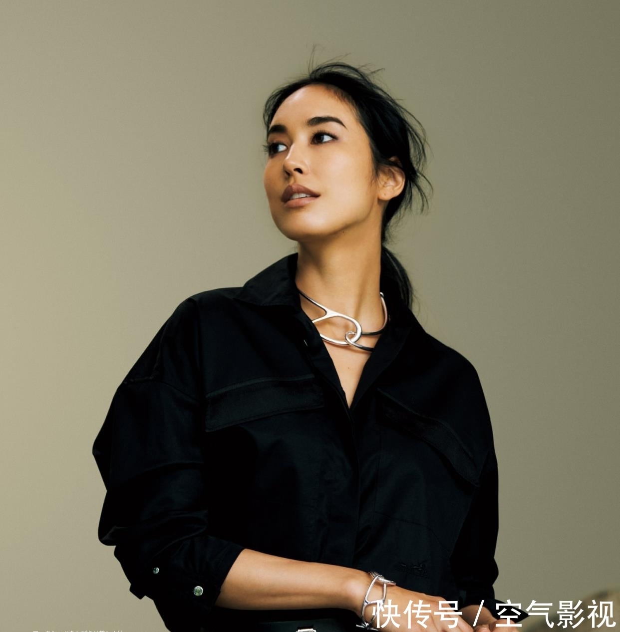配饰|入秋穿搭如何惊艳四座?快快换上“衬衫”,3个穿搭心机秒成高手