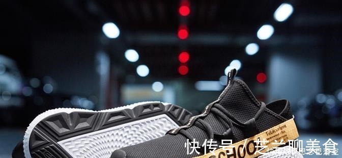 缓震 在中国烂大街的国产跑鞋,出口换个“马甲”成了奢侈品,网友真骄傲!
