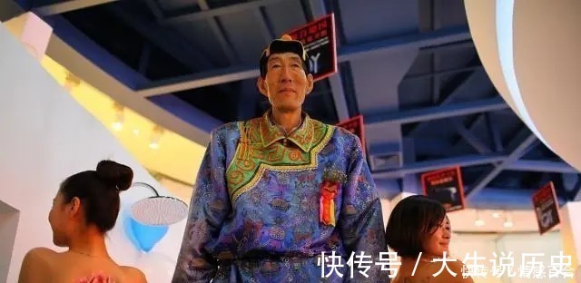 一家人|比姚明还高的鲍喜顺,不顾医嘱花甲得子,如今一家人怎么样了!