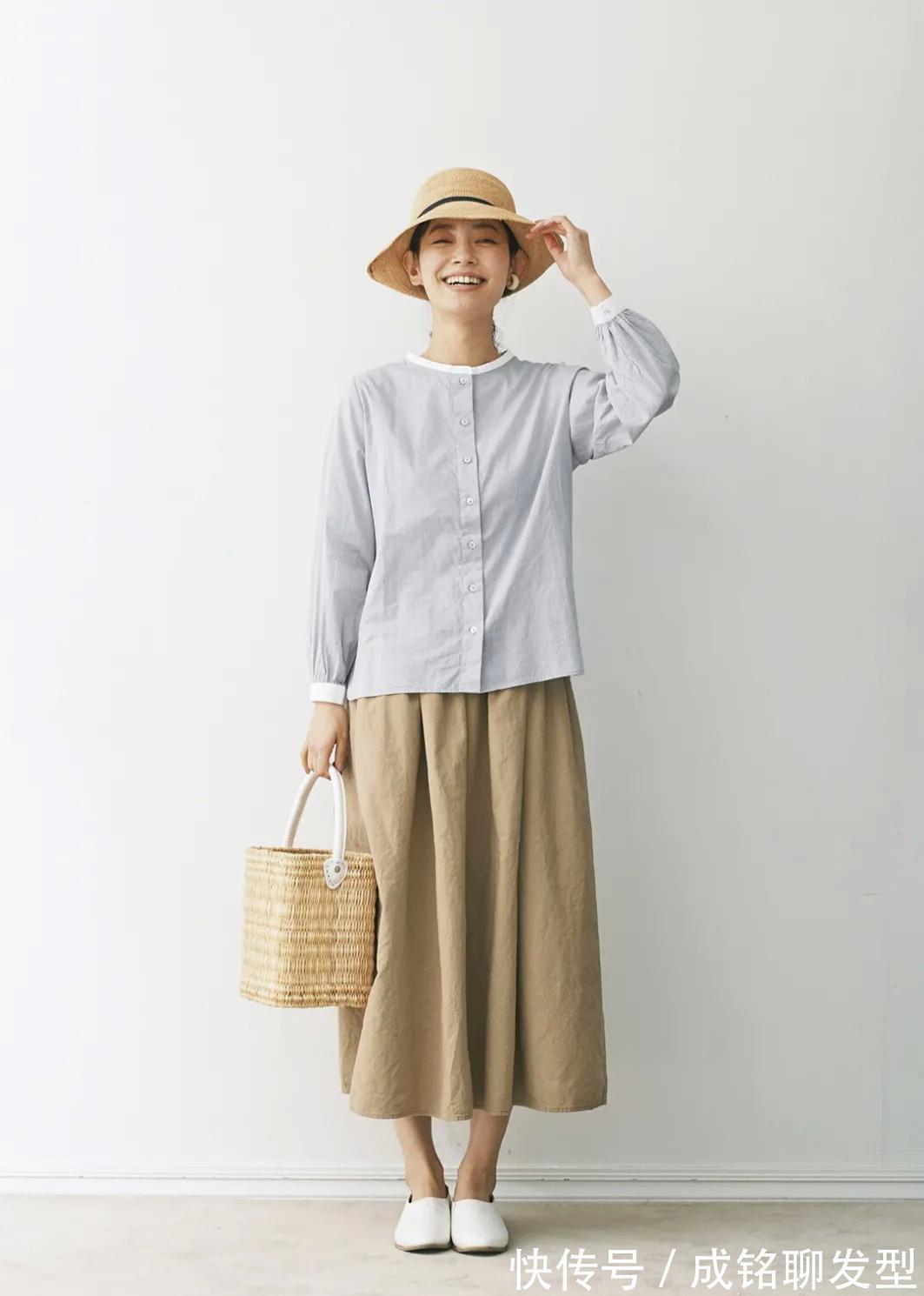时尚|女人过了四十岁更要会穿,学会这几种衬衫搭配法,时尚减龄显气质