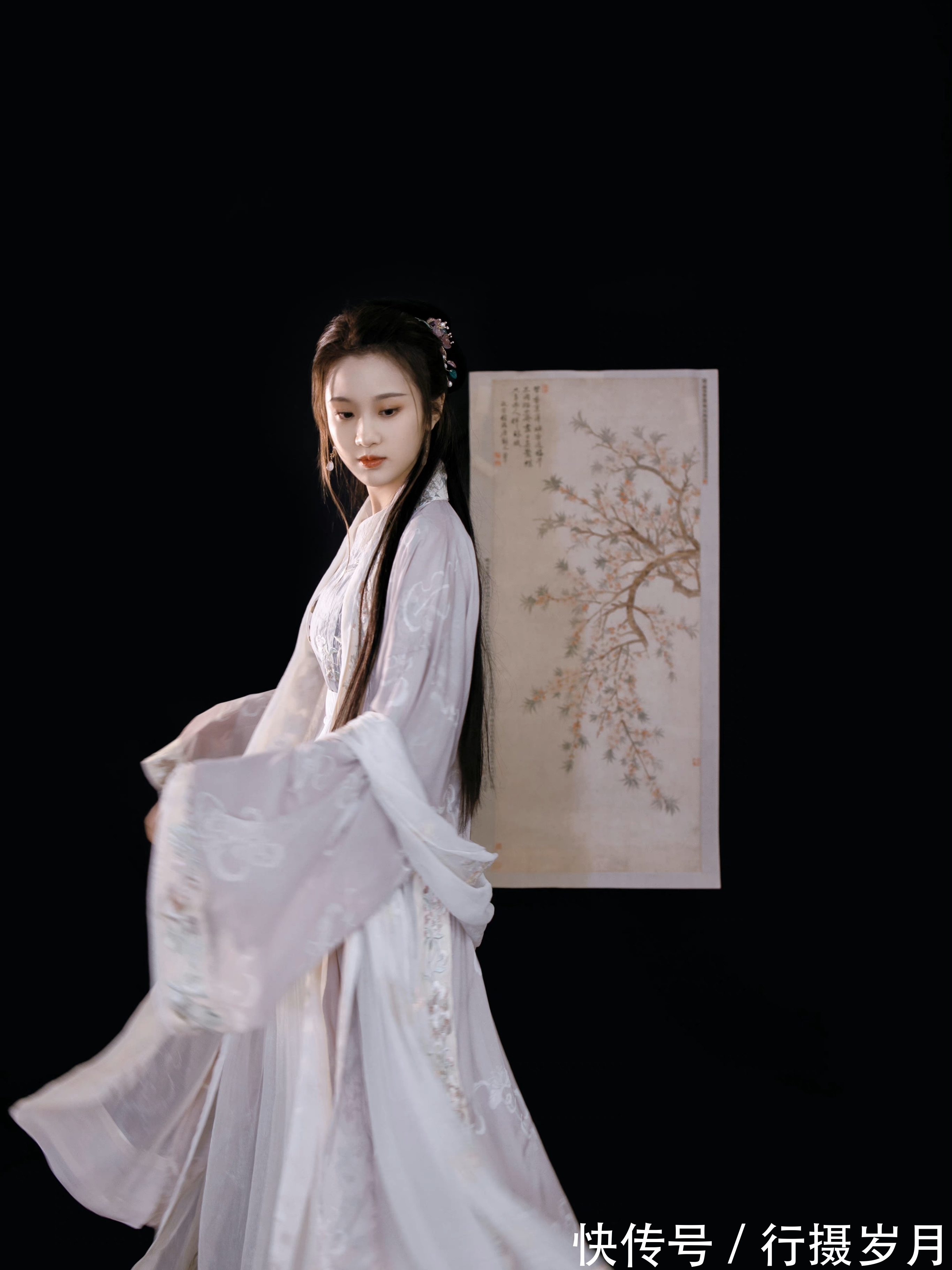 心声!在静谧夜色里,聆听自己真实的心声,将纠结的伤感次第打开