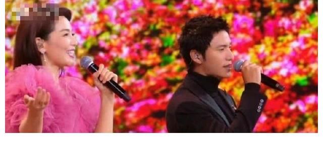 胡歌|央視國(guó)慶晚會(huì)不帶流量明星，胡歌一人分飾五角，收視率節(jié)節(jié)攀高