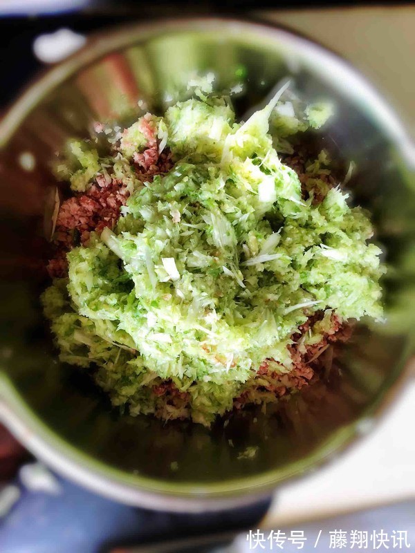 羊肉咋做不腥不膻教你几个小技巧,羊肉软烂鲜嫩,还无膻味