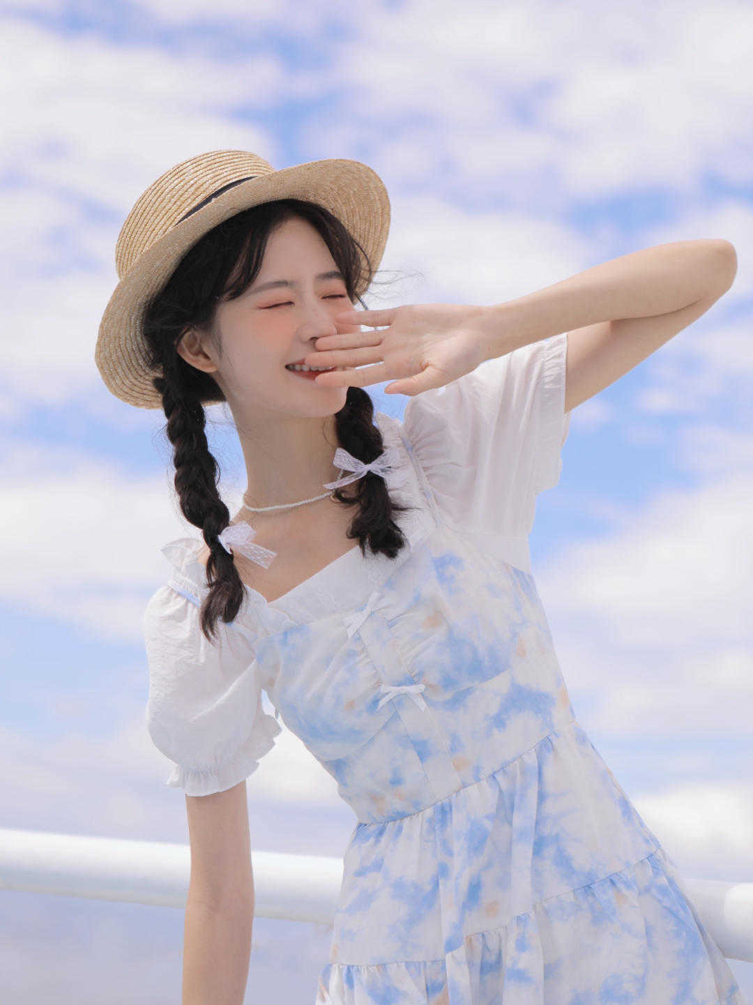 夏季|多雨的夏季,正是穿夏装的最佳时期,这样搭配,才显得高级时髦